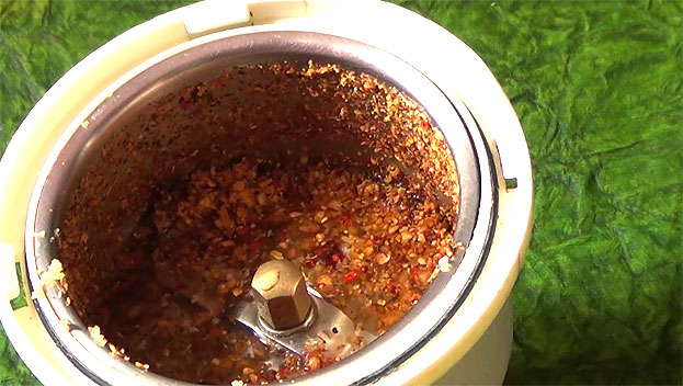 Put roasted ingredients in a mixwer jar, grind to fine paste