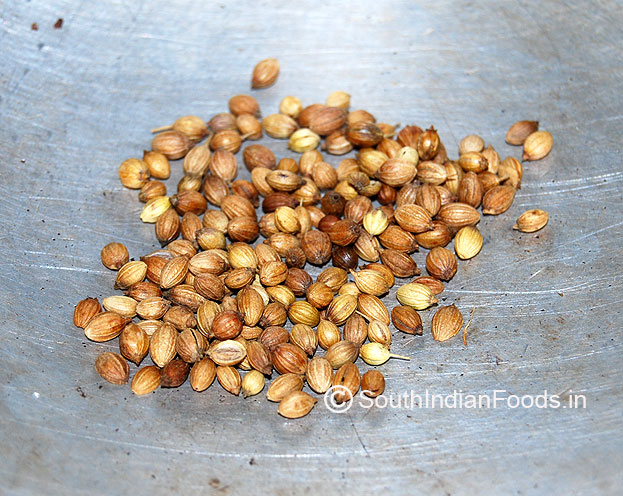 Dry roasted coriander seeds