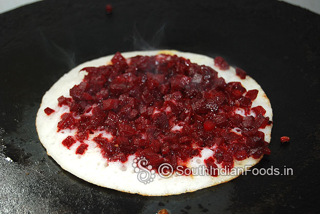 Beetroot uthappam is ready, serve hot with green chutney