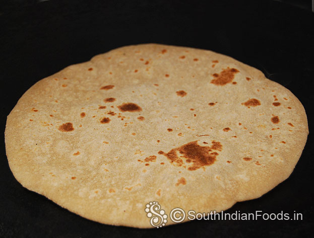 Soft chapati is ready, serve hot with any gravy