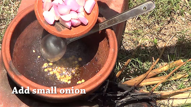 Add chana dal, urad & onion