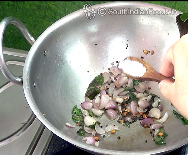 Add seasoned ingredients & salt saute