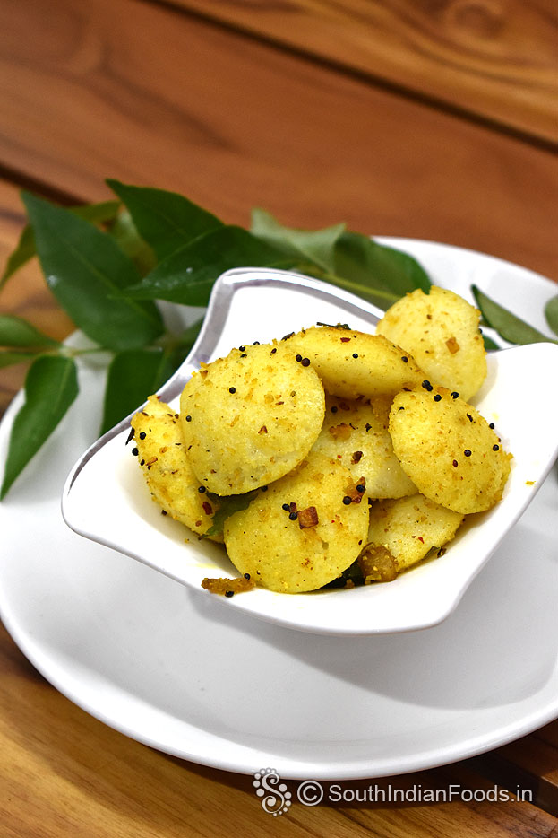 Haldi mini idli upma