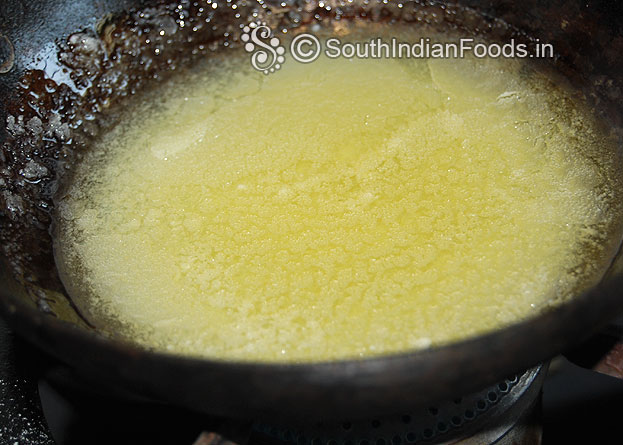 Heat ghee and oil in a pan for deep frying