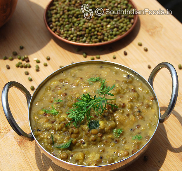 One pot green gram curry