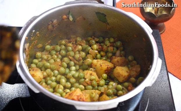 Poori and Green peas poori masala step  8