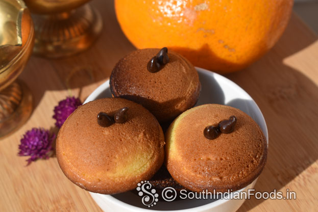 Spongy tiny orange chocolate cake