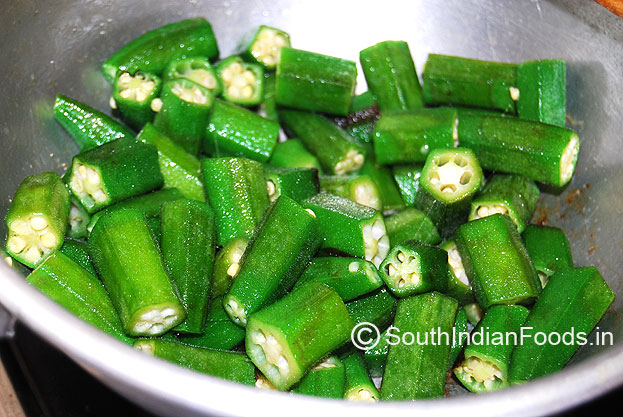 Shallow fry okra [For 10 min]