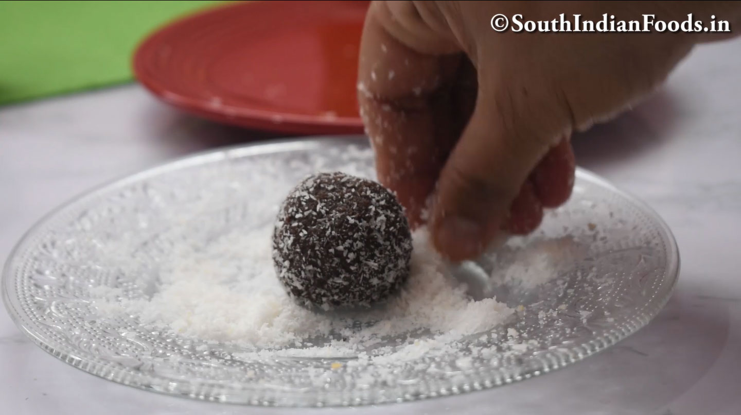 5 Flavored coconut ladoo