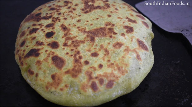 Aloo palak paratha step 21