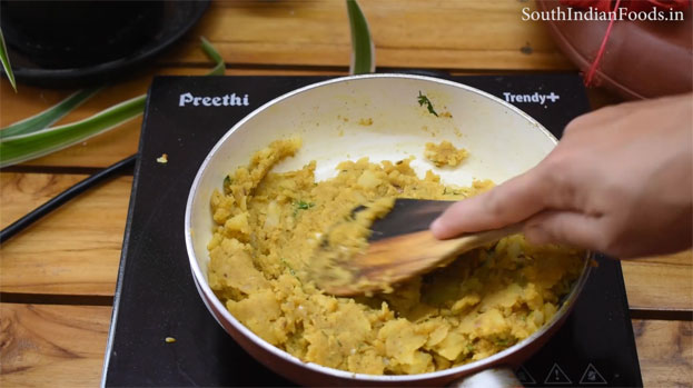 Aloo palak paratha step 9