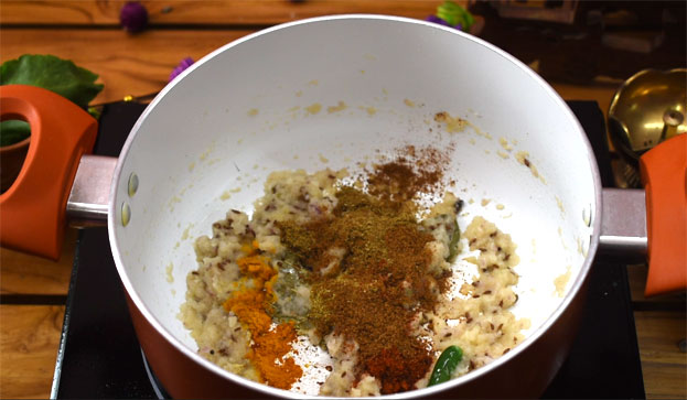 aloo palak step 8