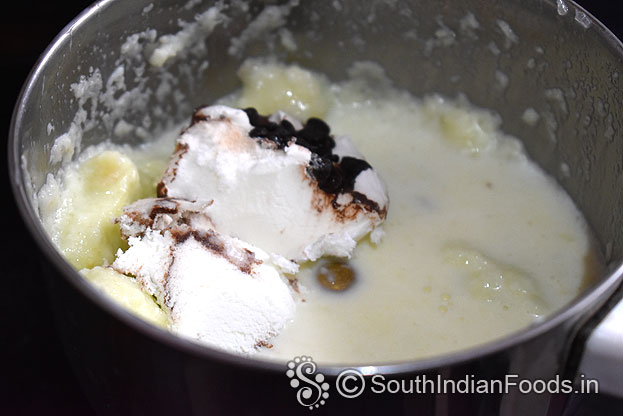 Add vanilla chocolate mixed ice cream