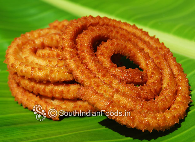 Arisi murukku-Easy diwali chakli recipe