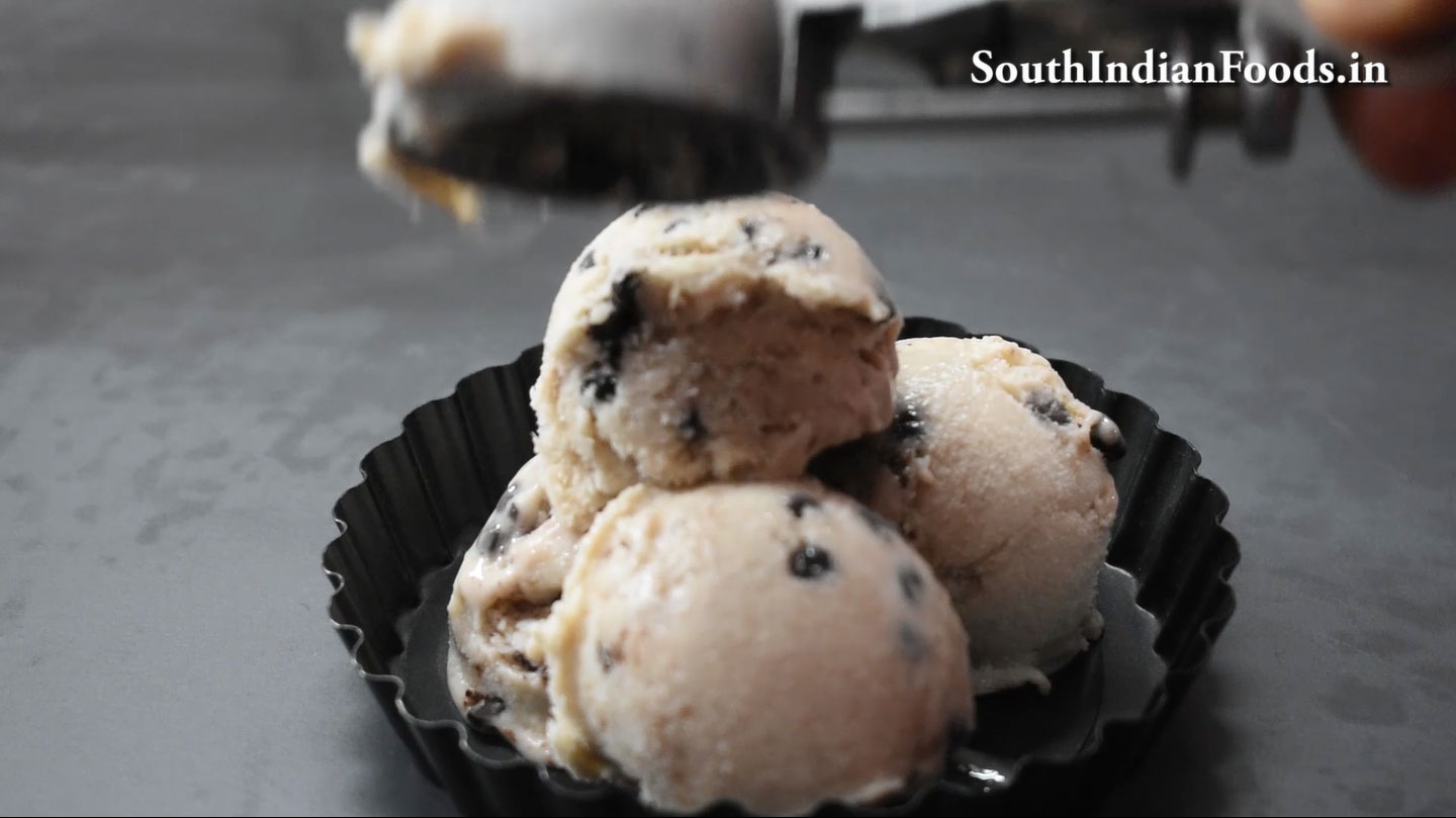 Banana chocolate chip ice crea