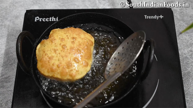 Bedmi poori & aloo 29
