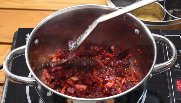 Beetroot chutney step 6