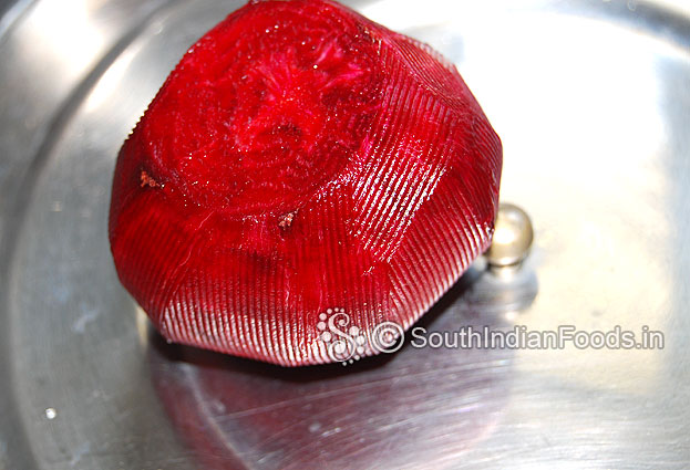 Peel off the beetroot skin