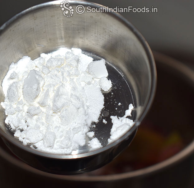 In a bowl add 1.5 tbsp corn flour