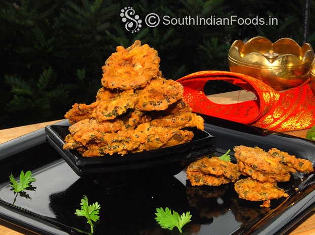 Pavakkai pakoda
