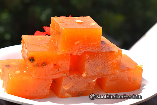 Soft spongy karachi jaggery halwa ready