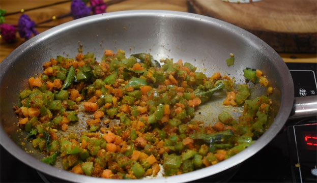 Capsicum carrot rice step 11