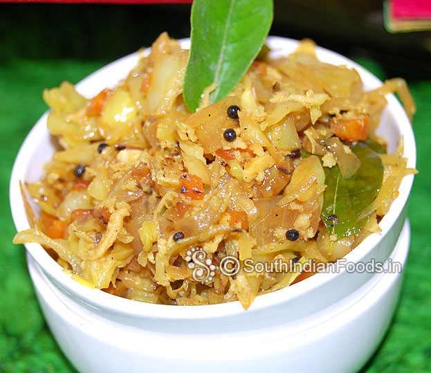 Carrot cabbage poriyal