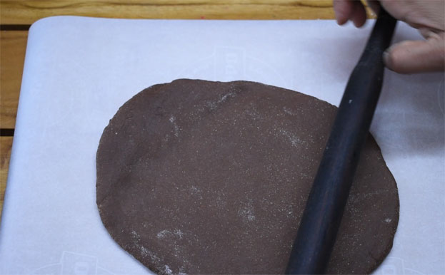 Chocolate wheat doughnuts step 12