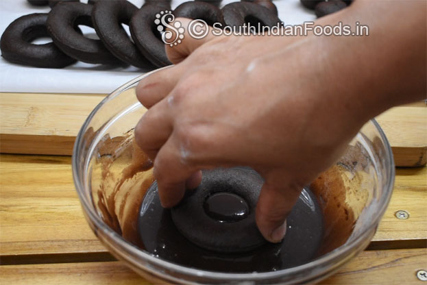 Chocolate wheat doughnuts step 23
