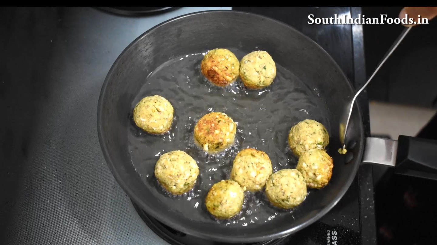 Cowpea kofta curry