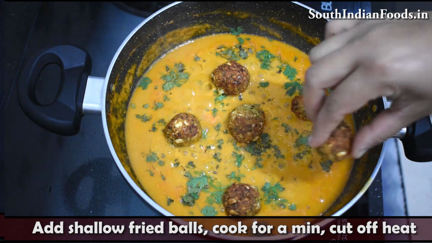 Cowpea kofta curry