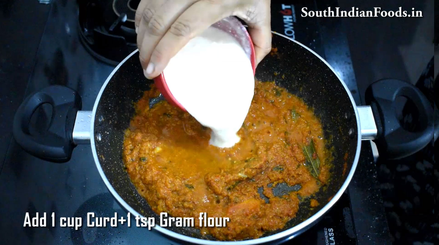 Dahi bhindhi gravy