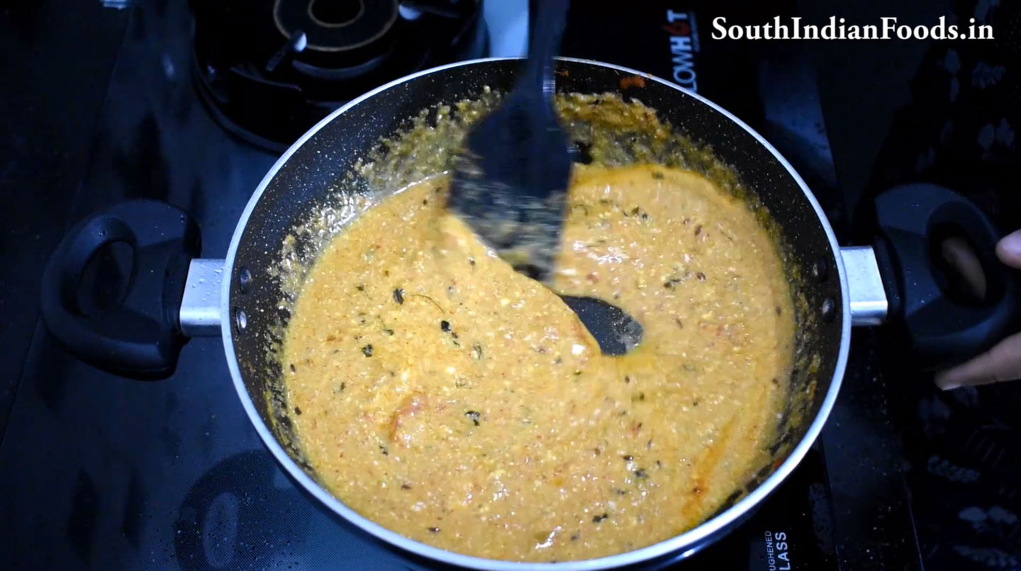 Dahi bhindhi gravy