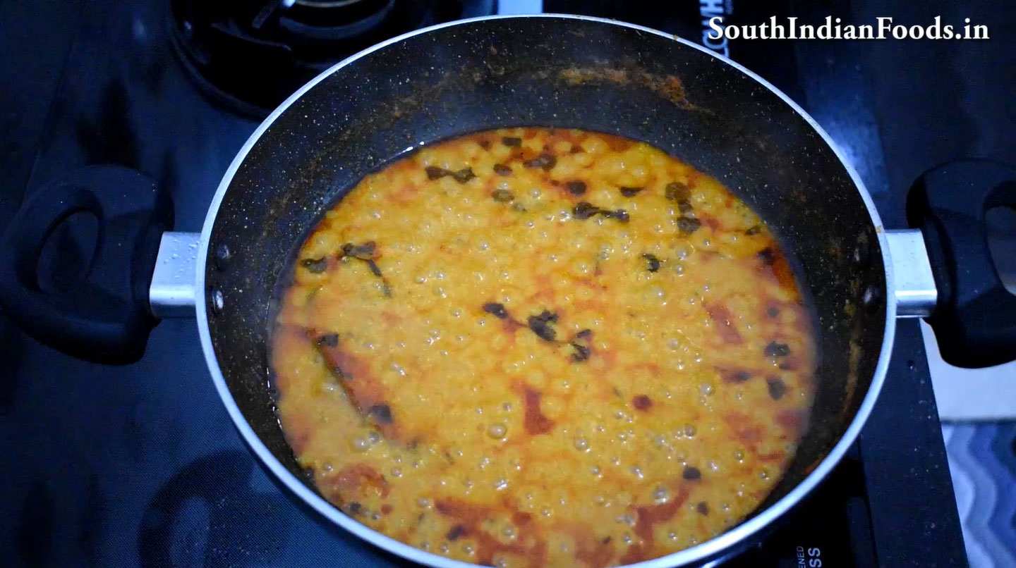 Dahi bhindhi gravy