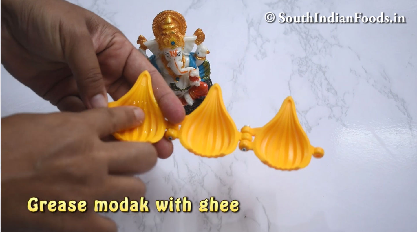 Dates and nuts modak