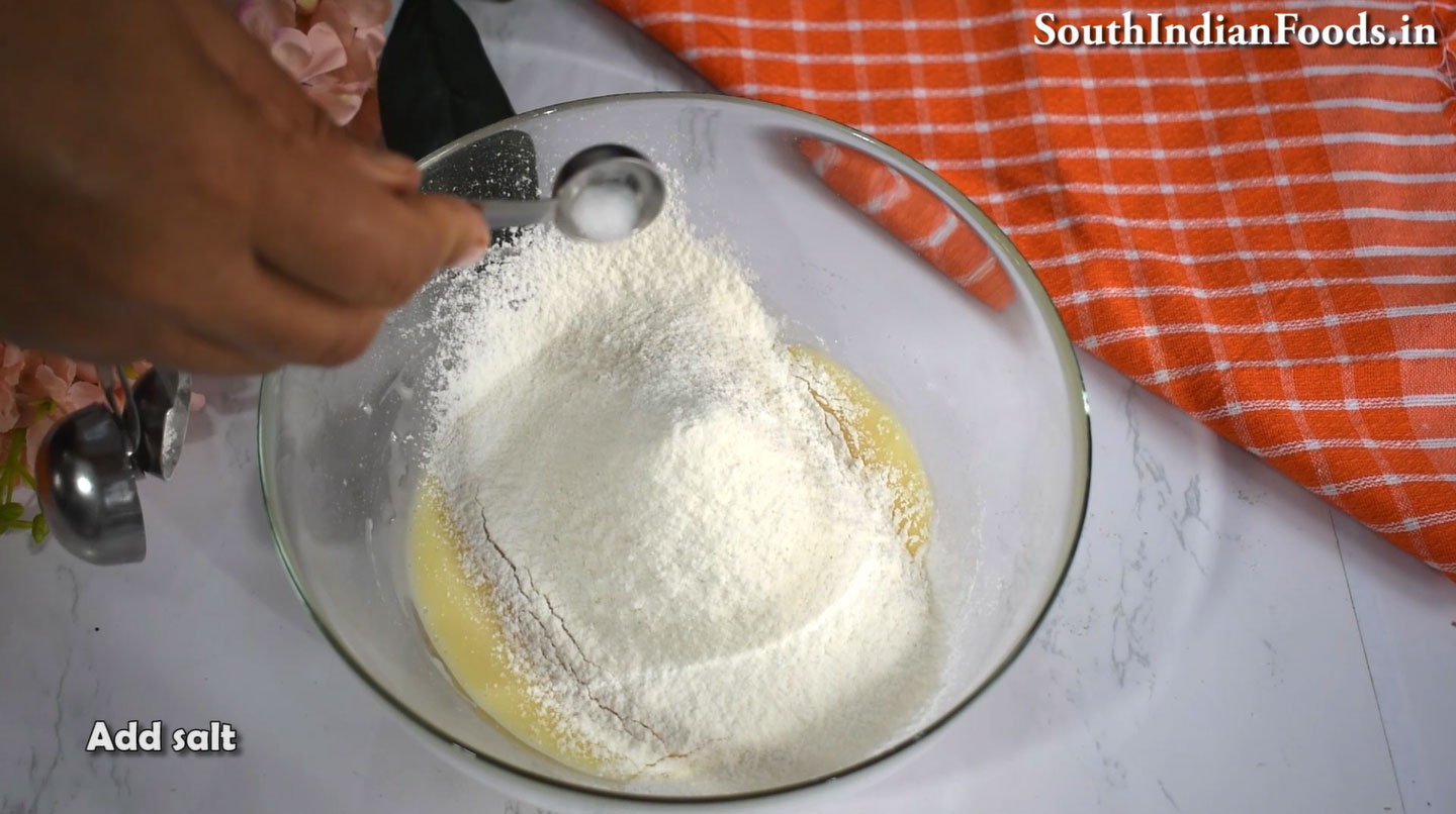 Eggless condensed milk cupcake