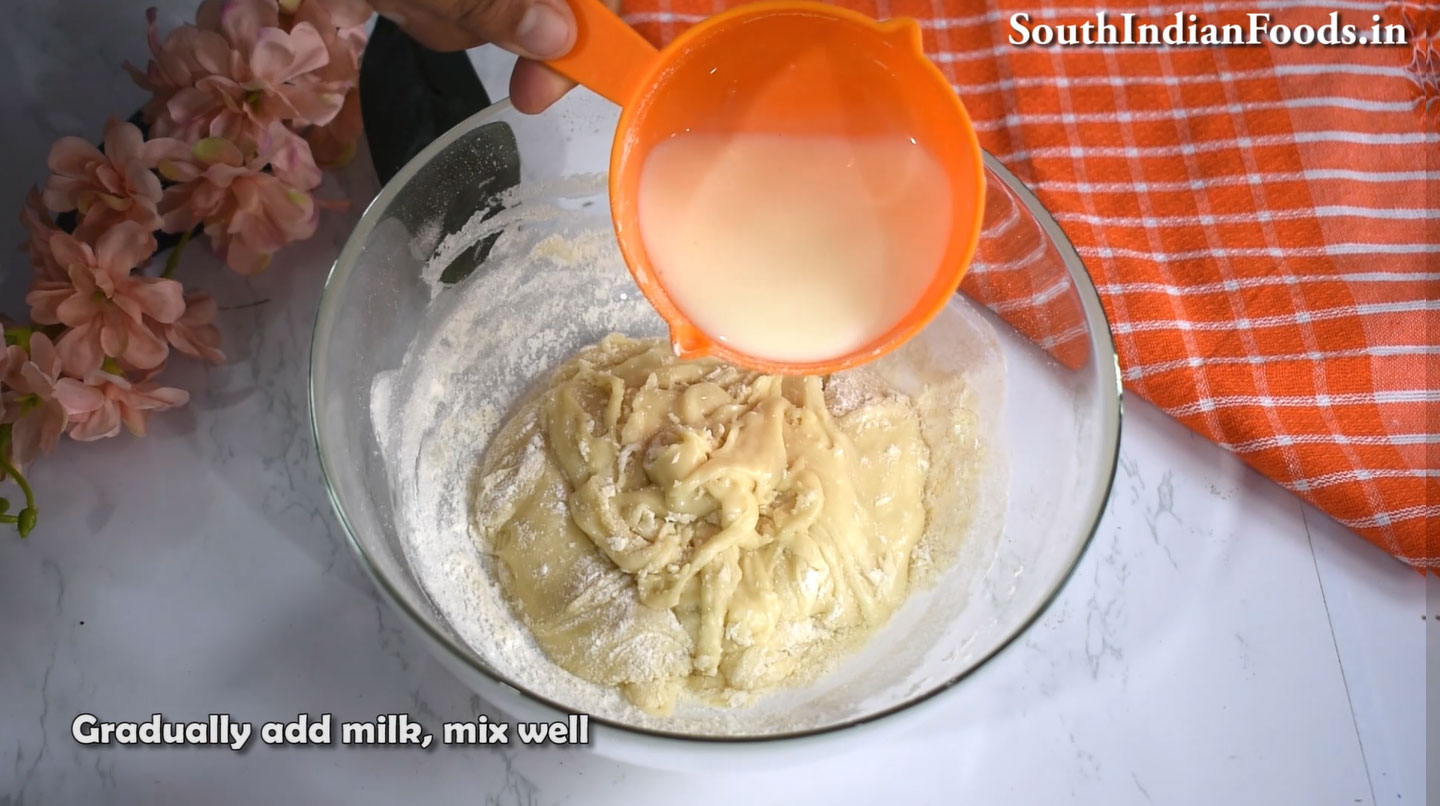 Eggless condensed milk cupcake