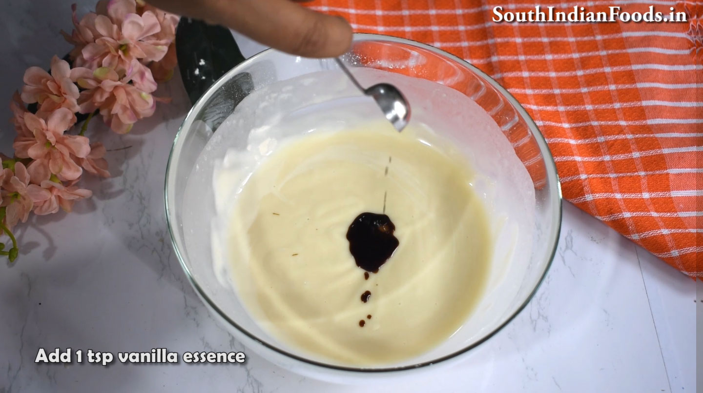 Eggless condensed milk cupcake