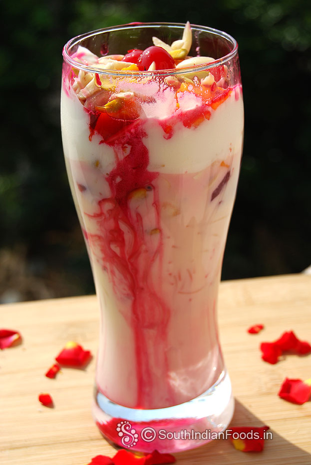 Falooda with nuts, fruits