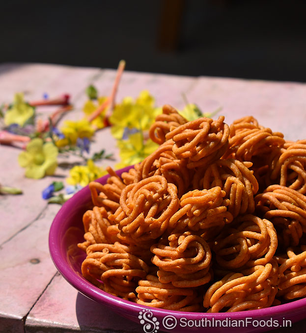 Garlic flavoured murukku