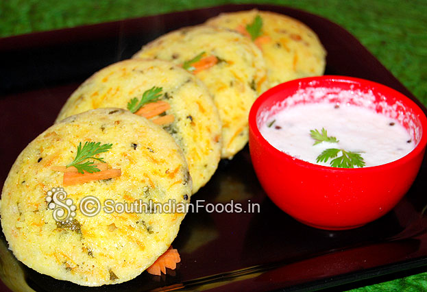 Grated carrot idli