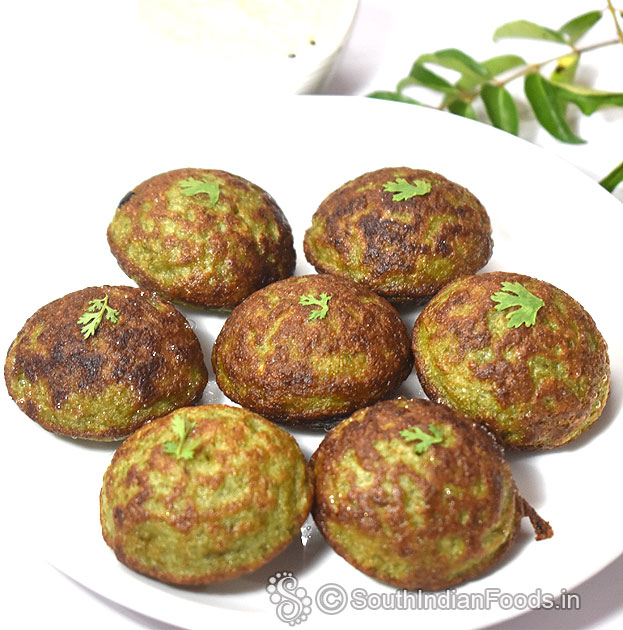 Green moong kuzhi paniyaram / pachai payaru paniyaram is ready, serve hot with coconut chutney.