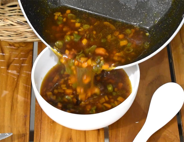 Hot and sour veg soup step 90