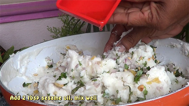 Add sesame oil, mix well
