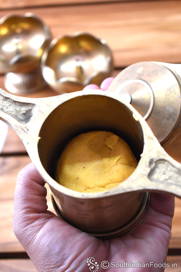 Add aloo gram flour dough