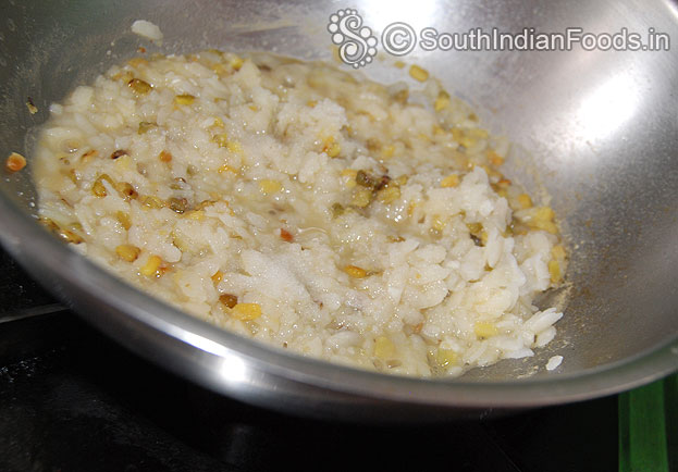 Add aval mix well, cover lid, cook for 2min then cut off heat