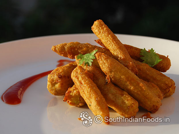 Crispy baby corn bajji is ready, serve hot with tomato sauce