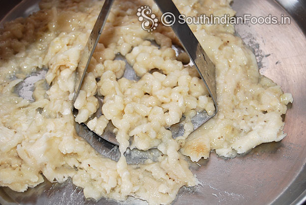Mashed banana is ready for banana halwa