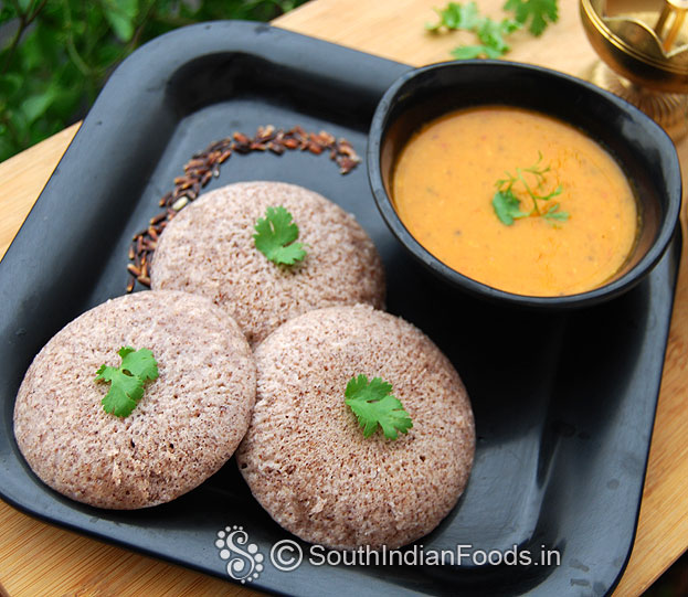 Black rice idli
