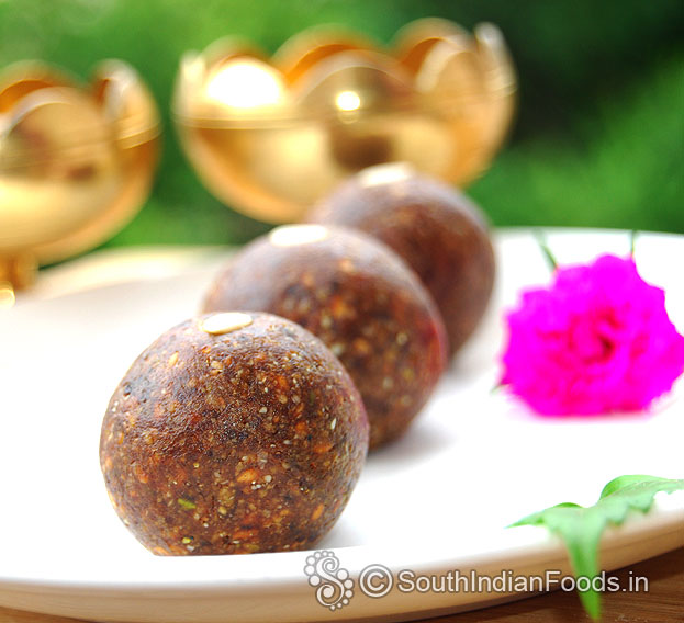 Dates almond laddu